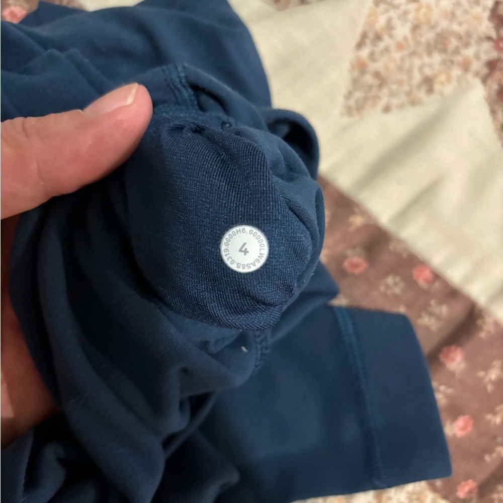 Lululemon Navy Blue Leggings - Picture 4 of 5